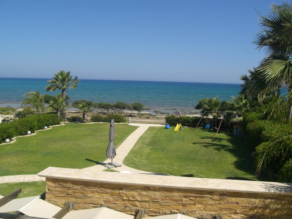 Ionion Beachfront Villa 아이아 나파 객실 사진